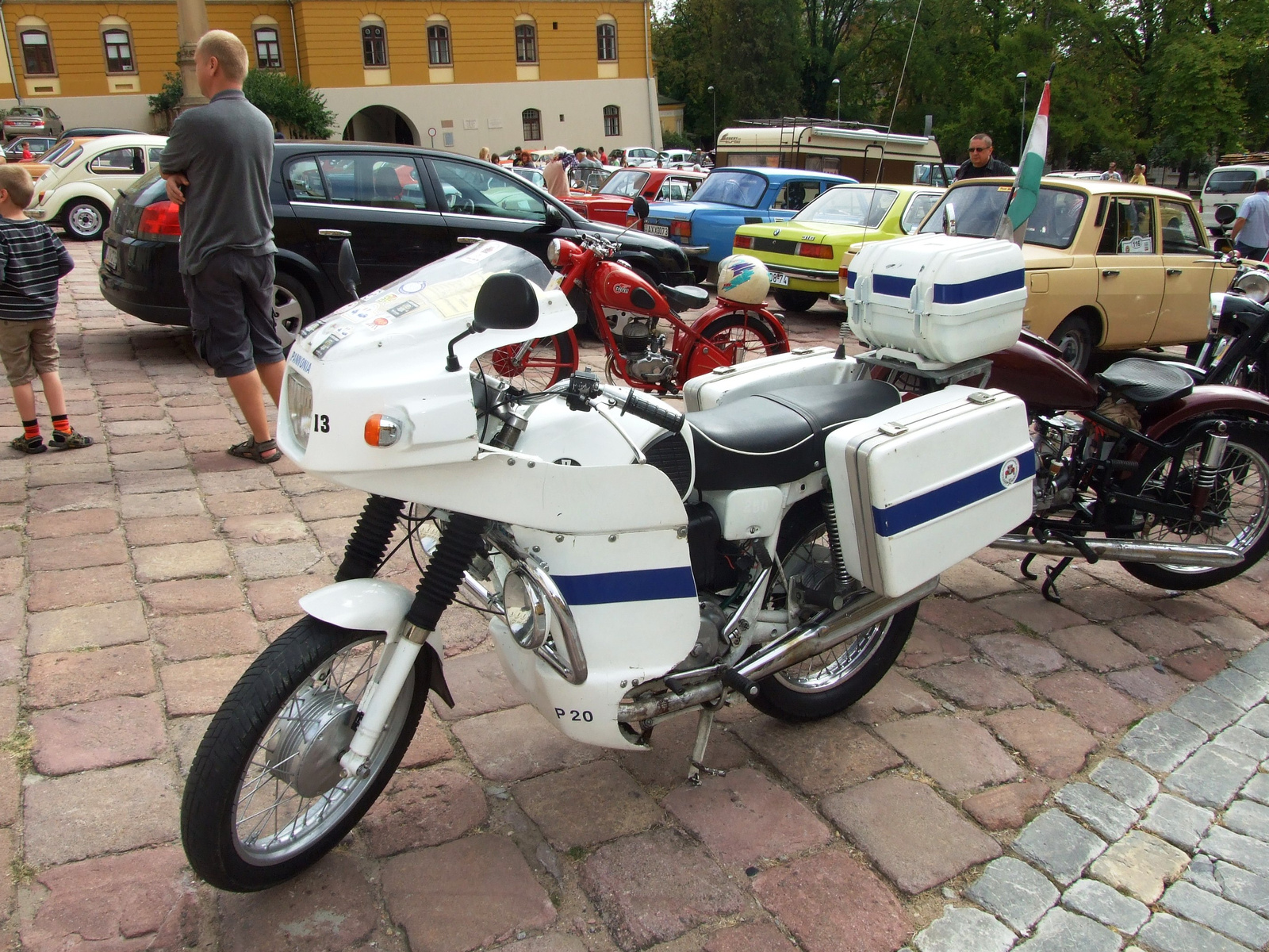 Motorok Pannonia b