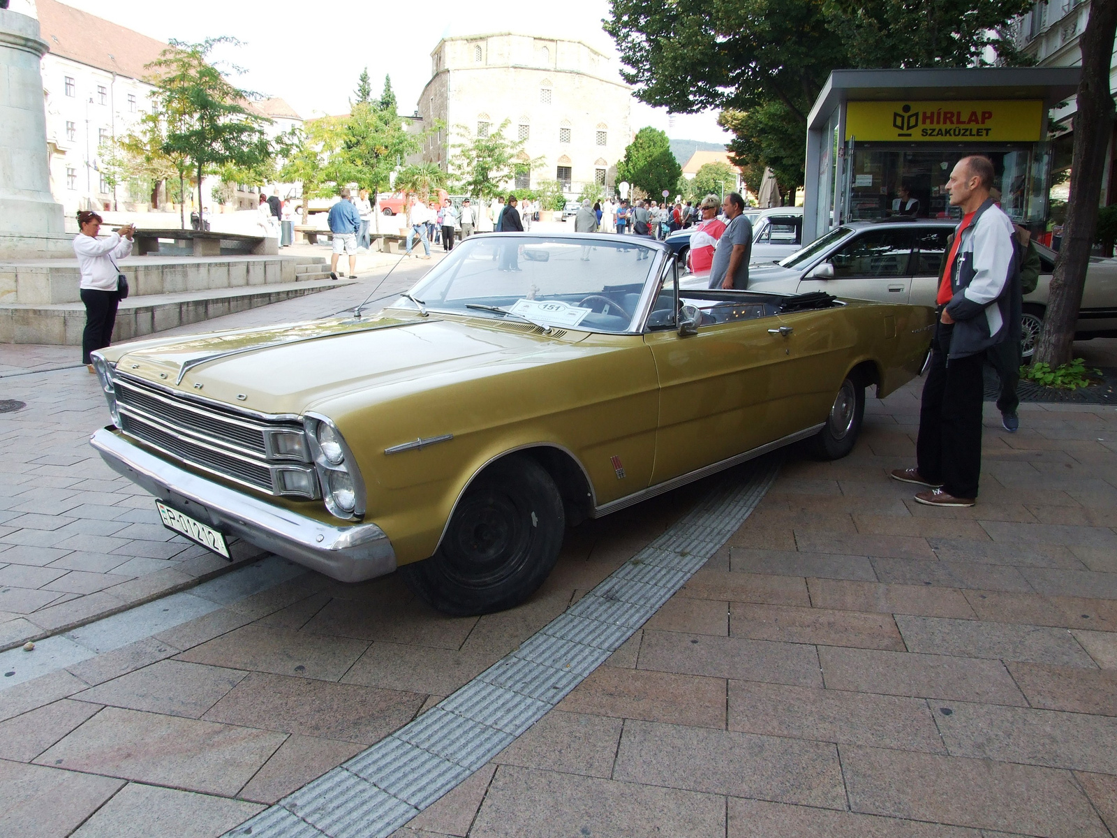 Ford Galaxie a