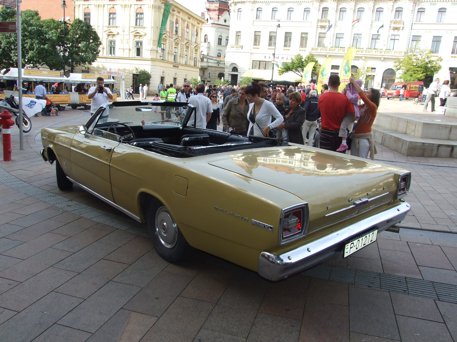 Ford Galaxie c