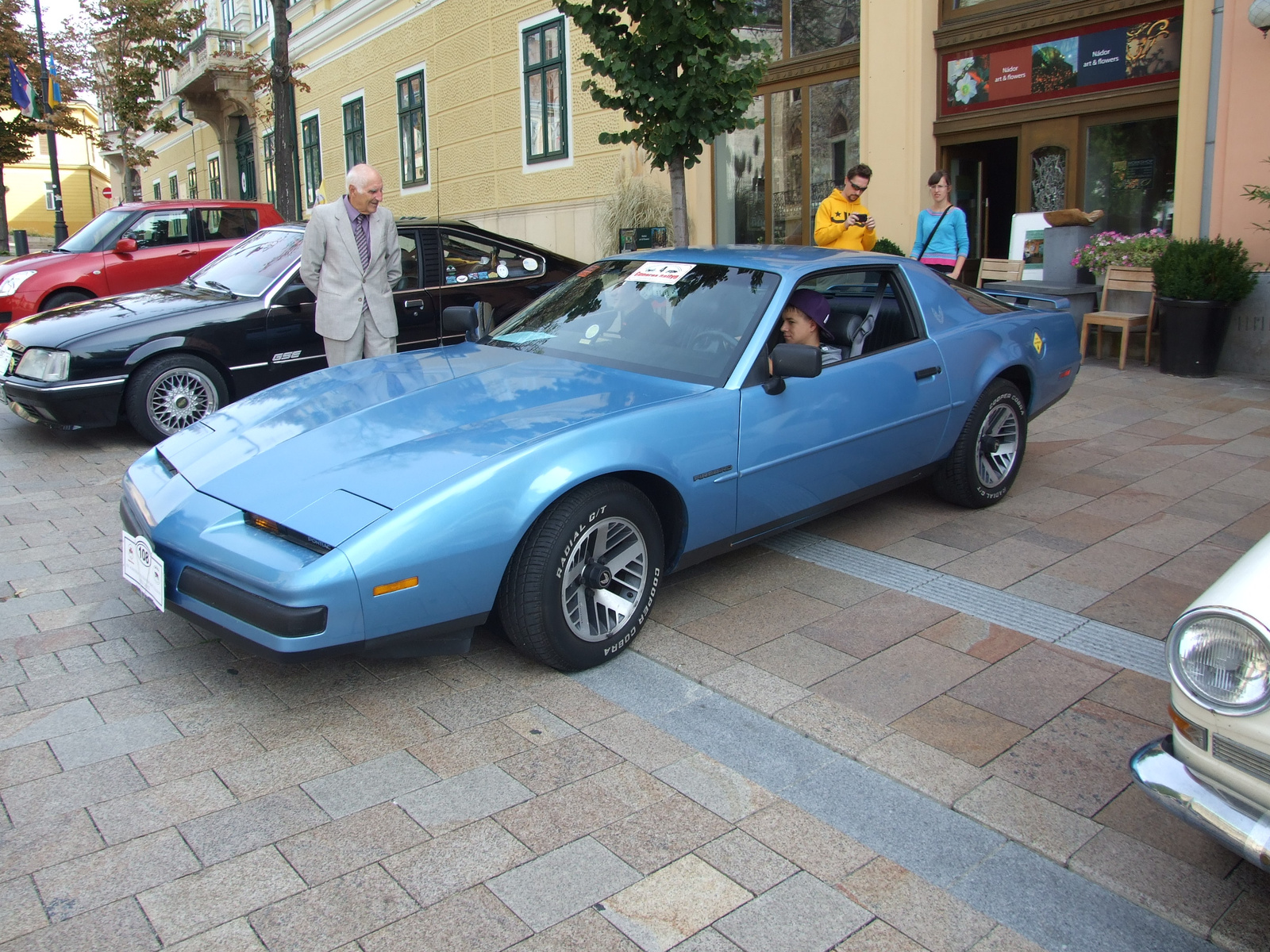 Pontiac Firebird a