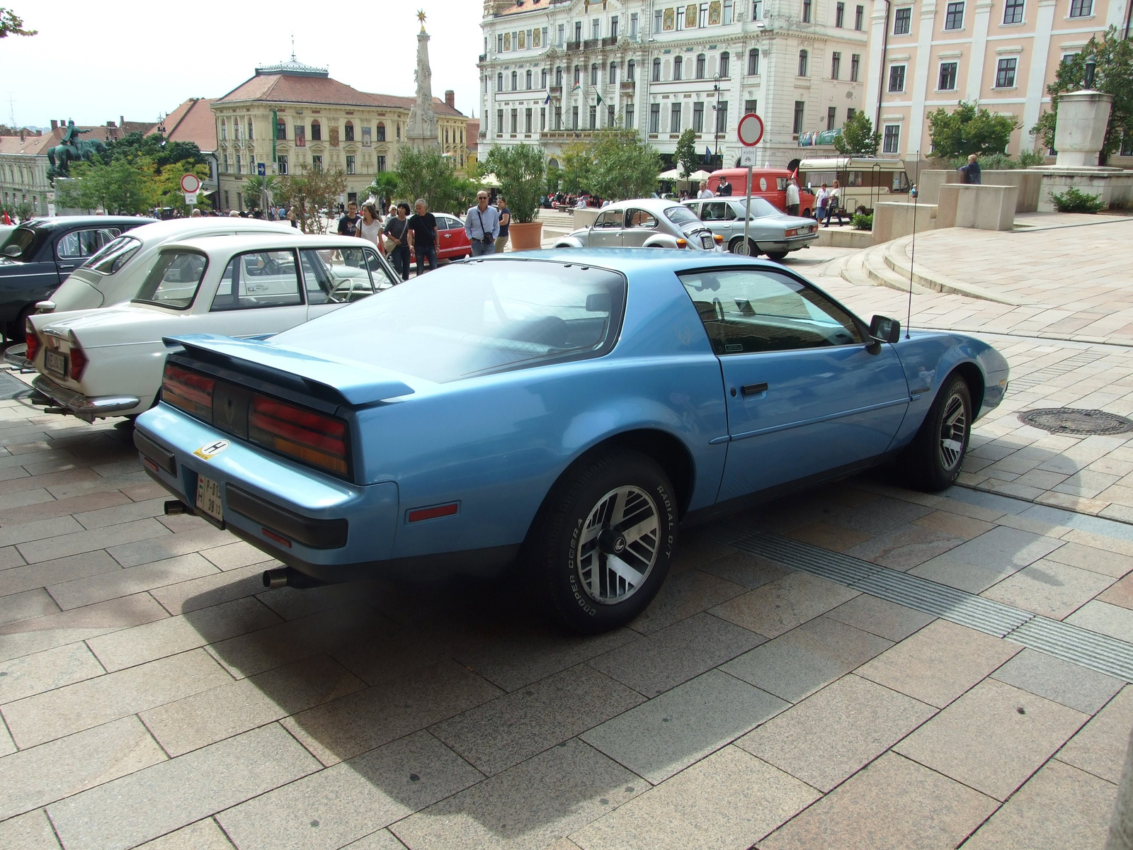 Pontiac Firebird k