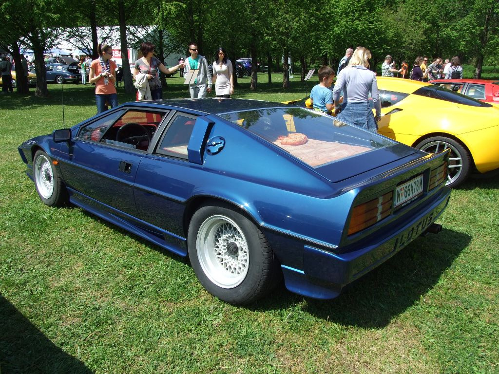 Lotus Esprit 1a