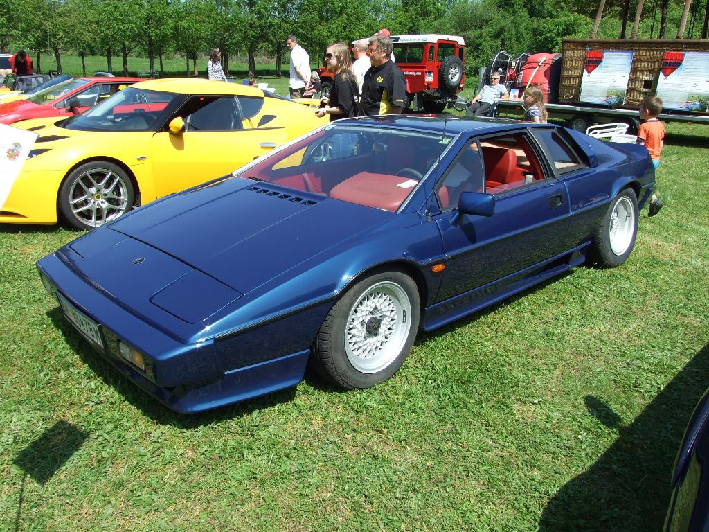 Lotus Esprit 1f