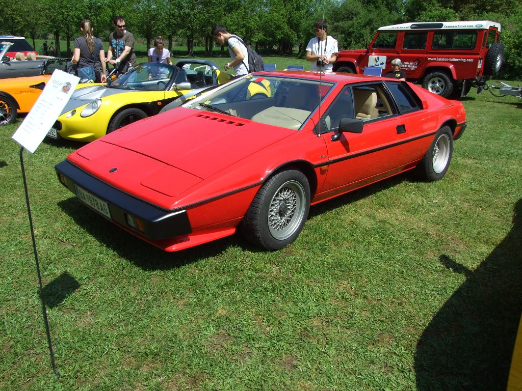 Lotus Esprit 2f