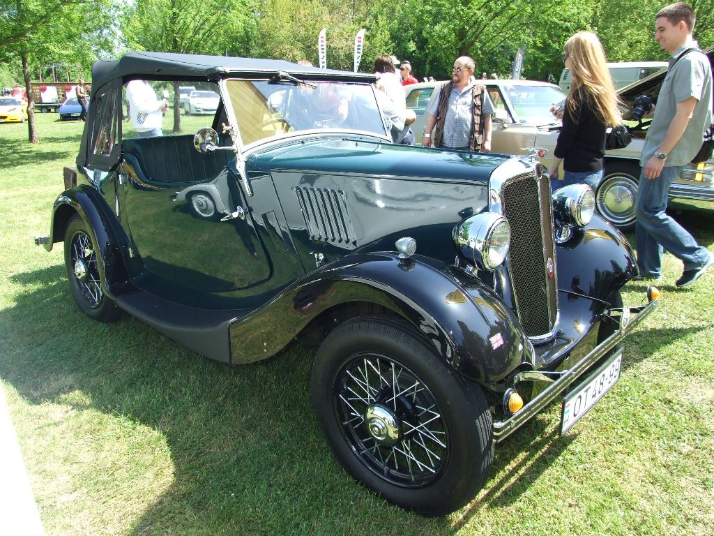 Morris Eight Tourer h