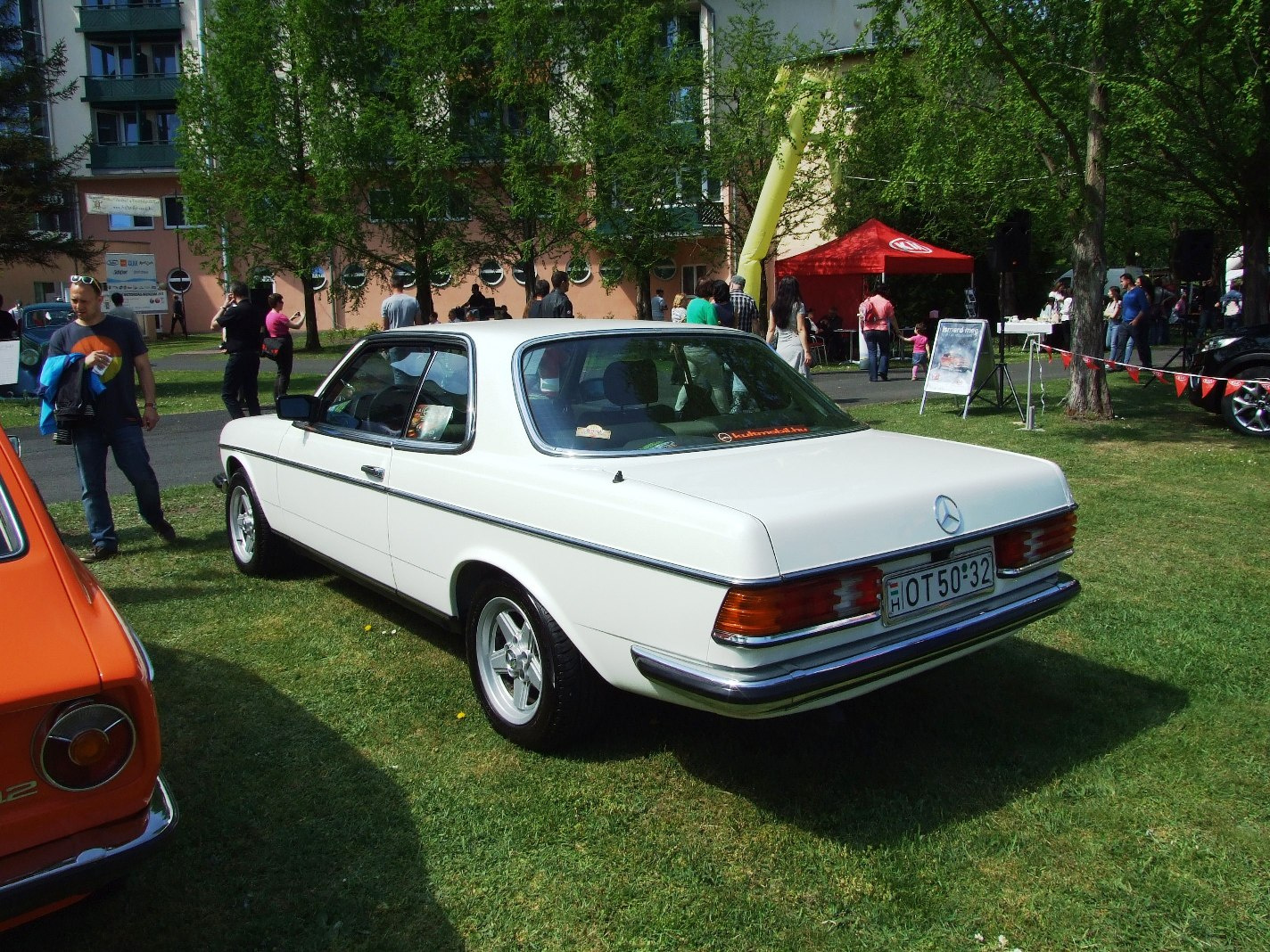 Mercedes 230CE c