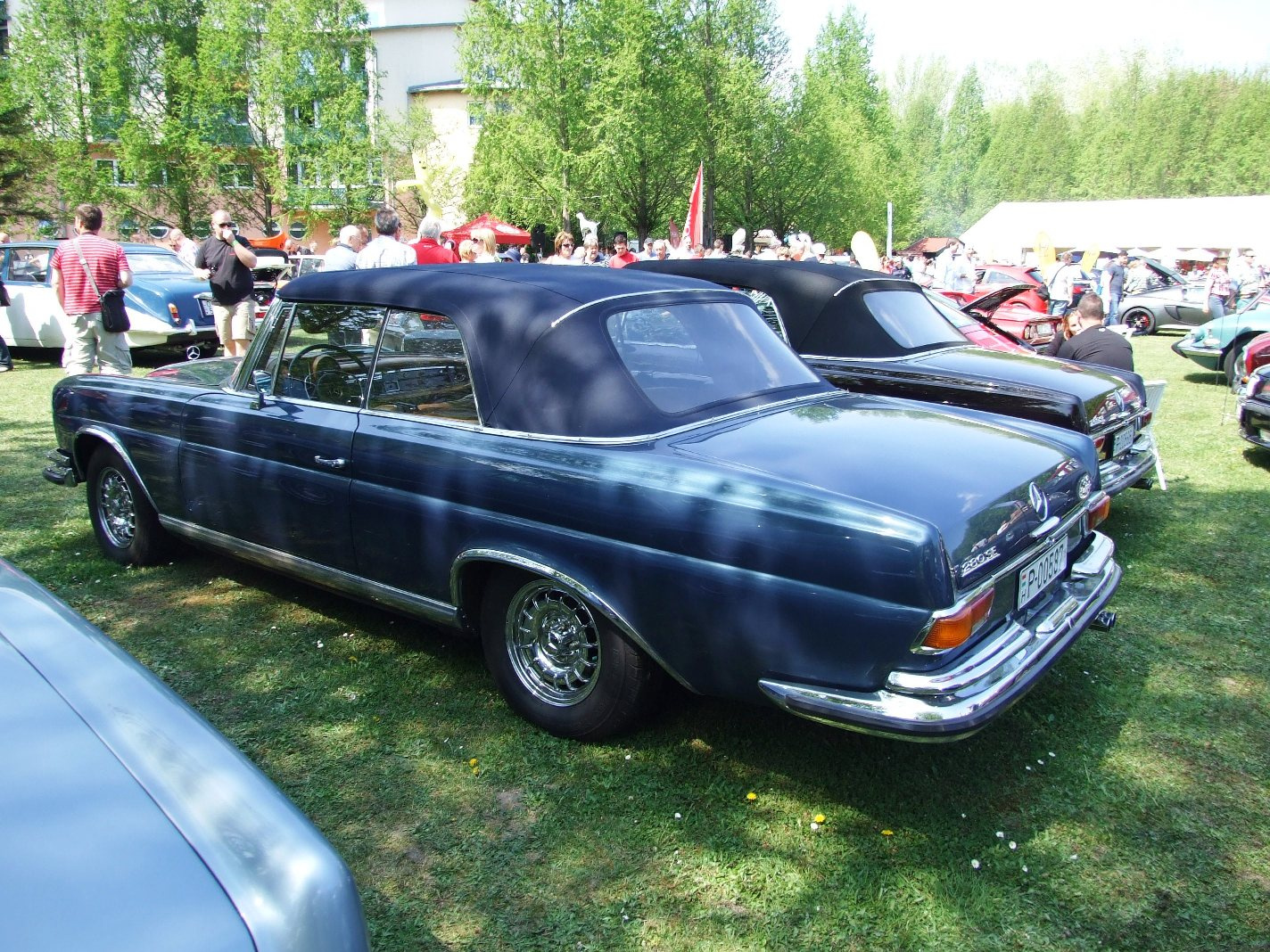 Mercedes 280SE 3a