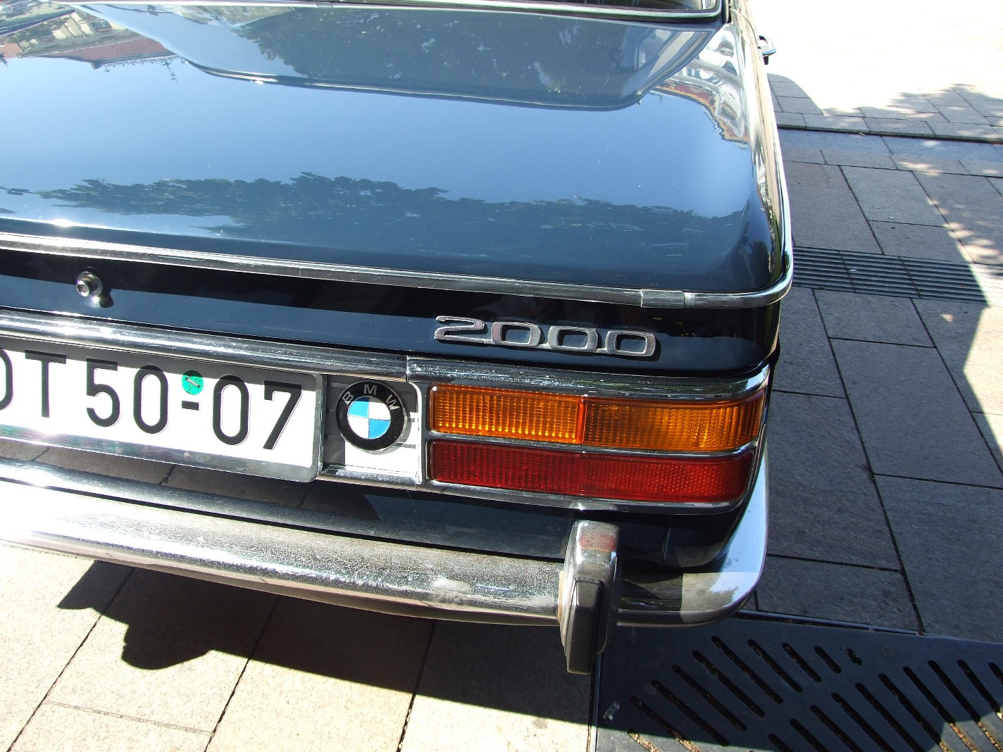 BMW 2000 b