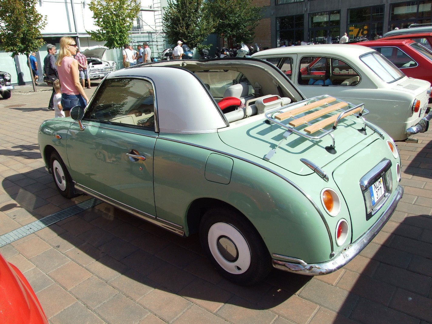 Nissan Figaro a