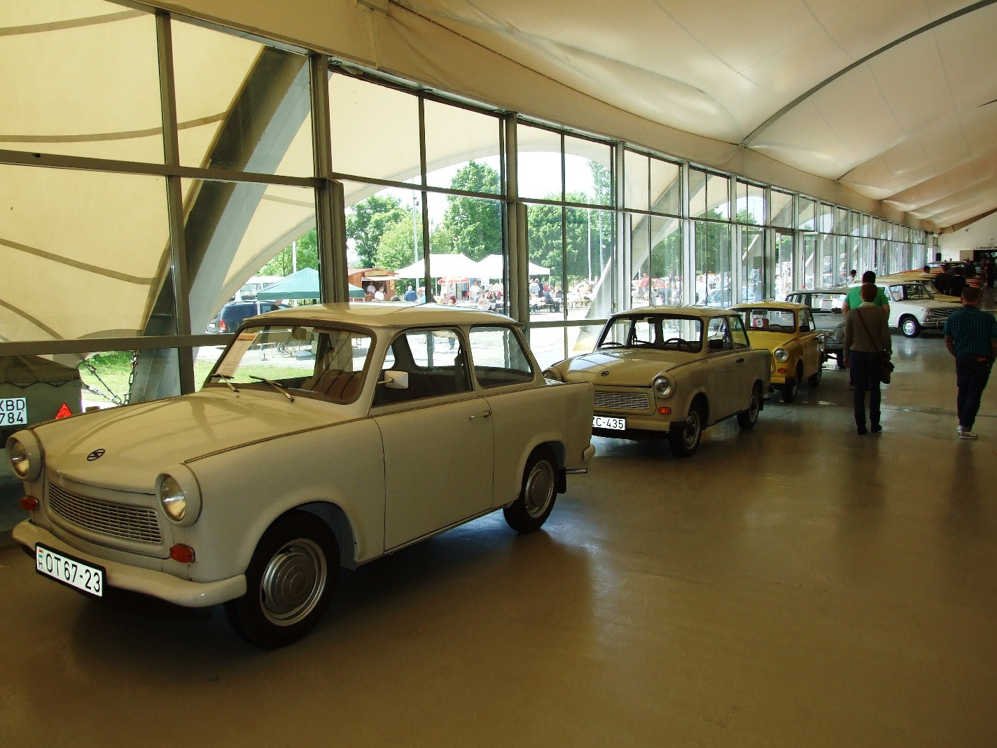 b Trabant 601sor a