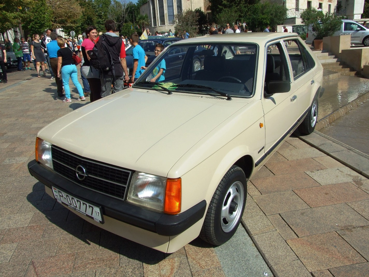 Opel Kadett D 1.2S i