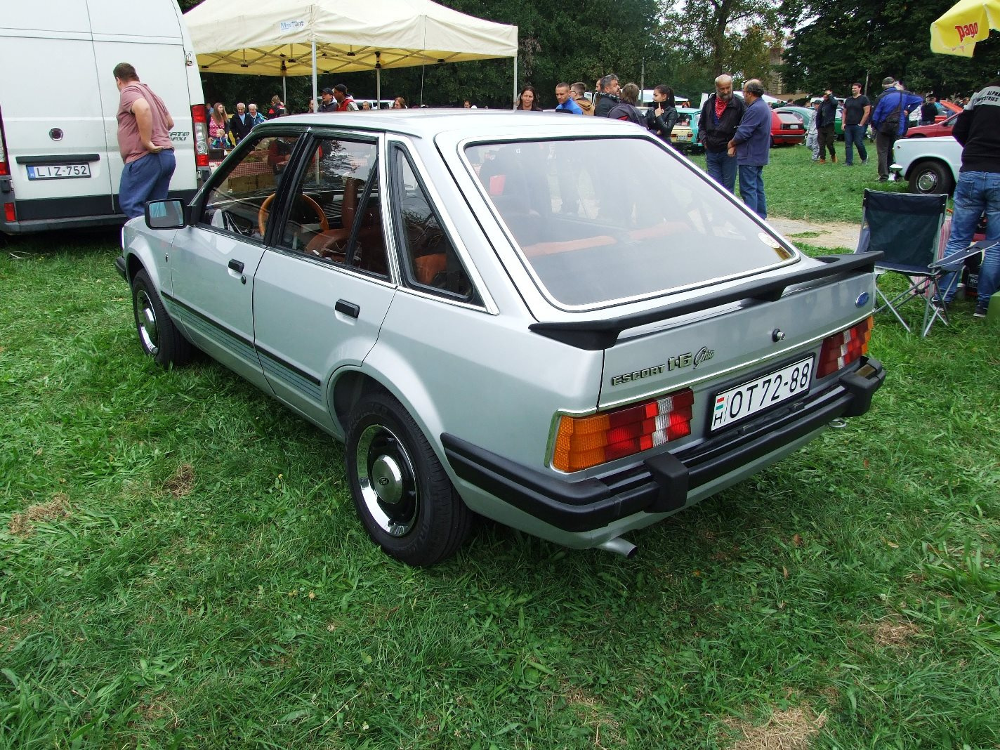 Ford Escort 1.6 Ghia b