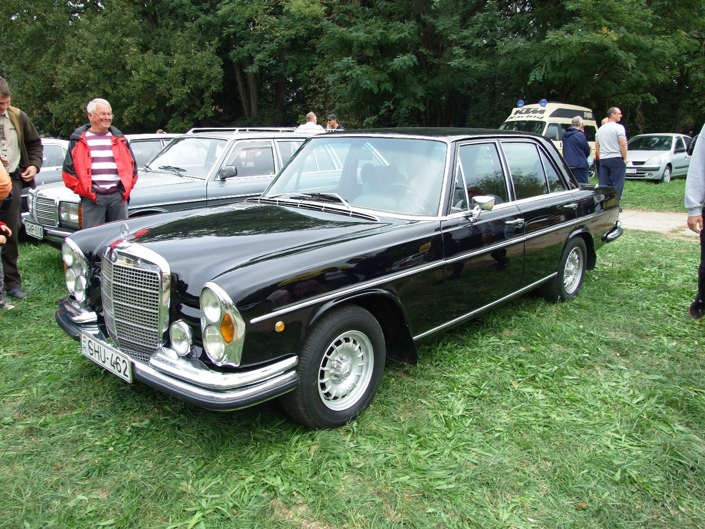 Mercedes 280SE a