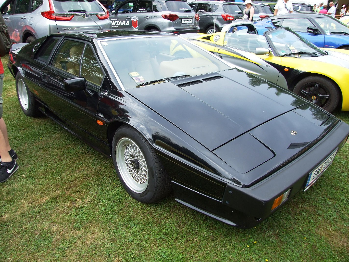 Lotus Esprit Turbo HCI b