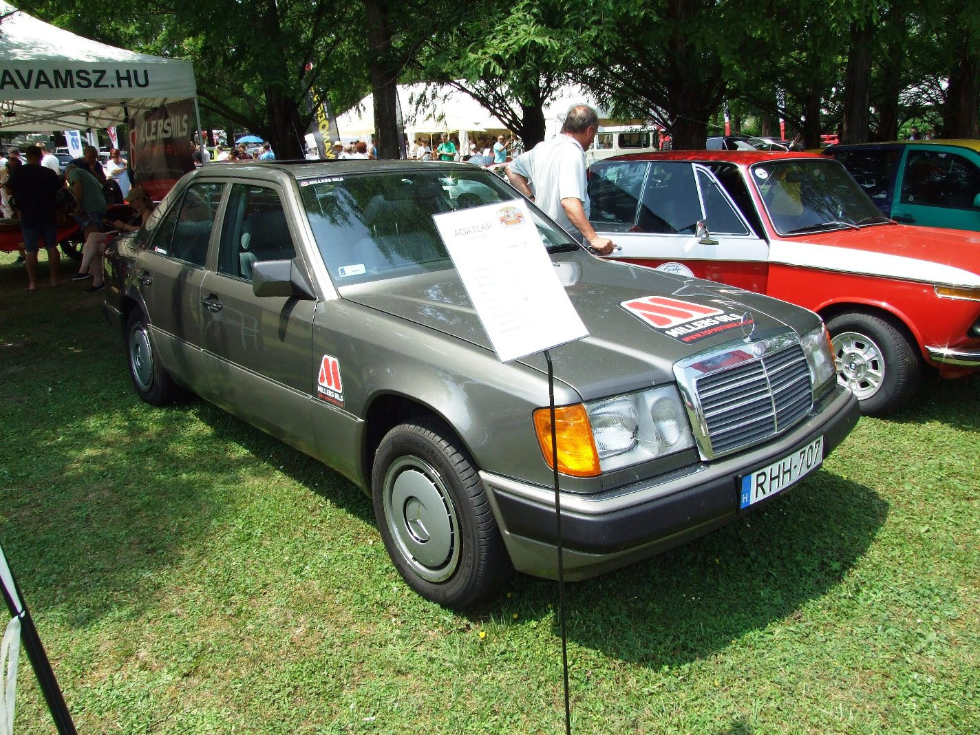 Mercedes W124 200D a