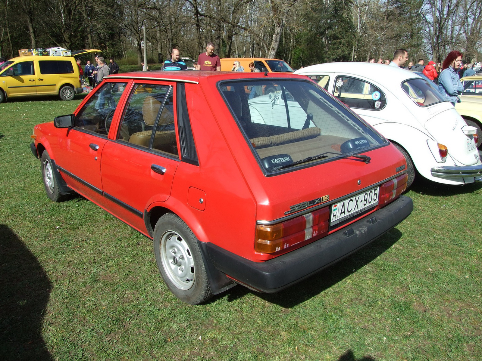 Mazda 323 b