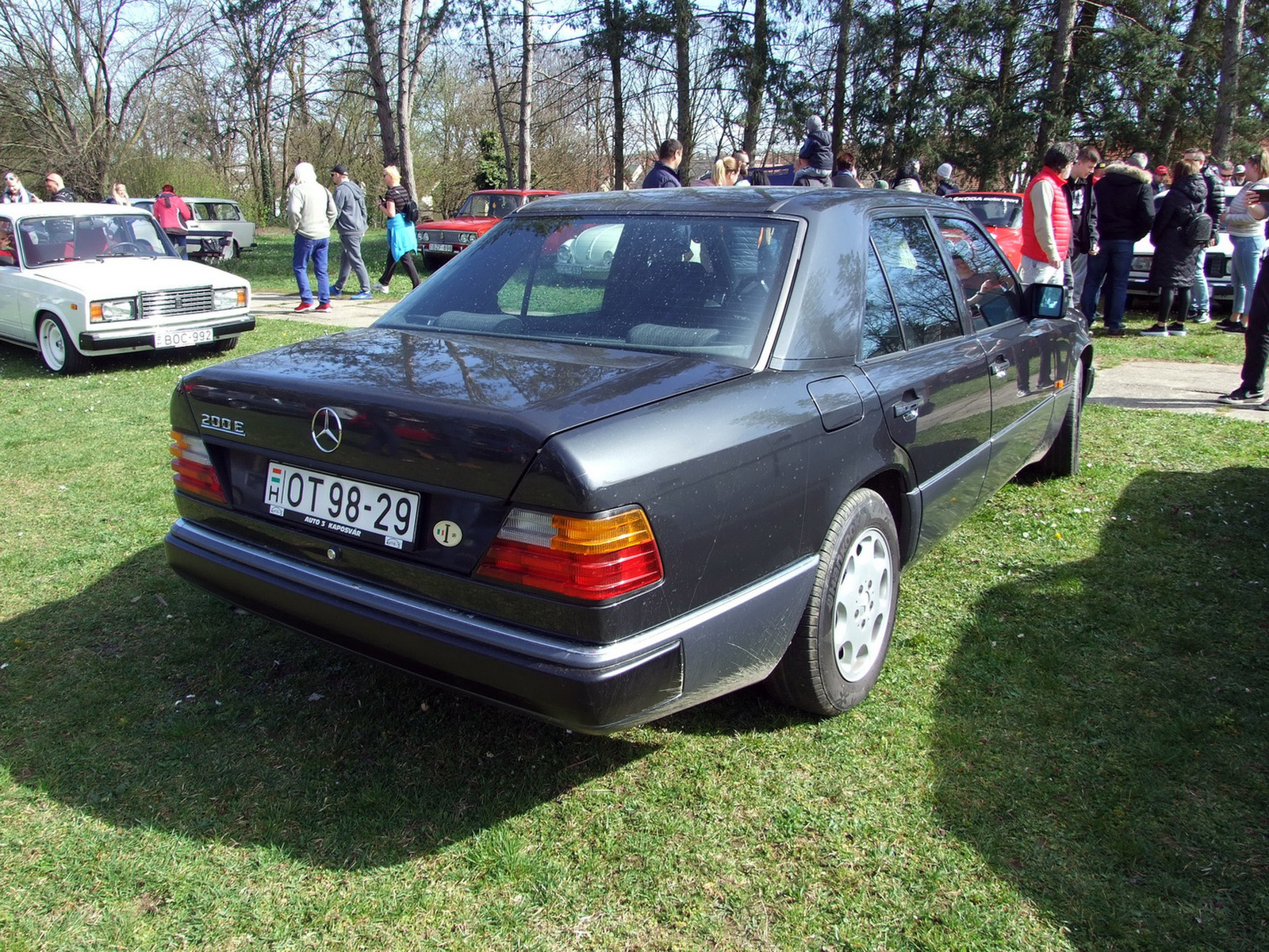 Mercedes W124 200E b