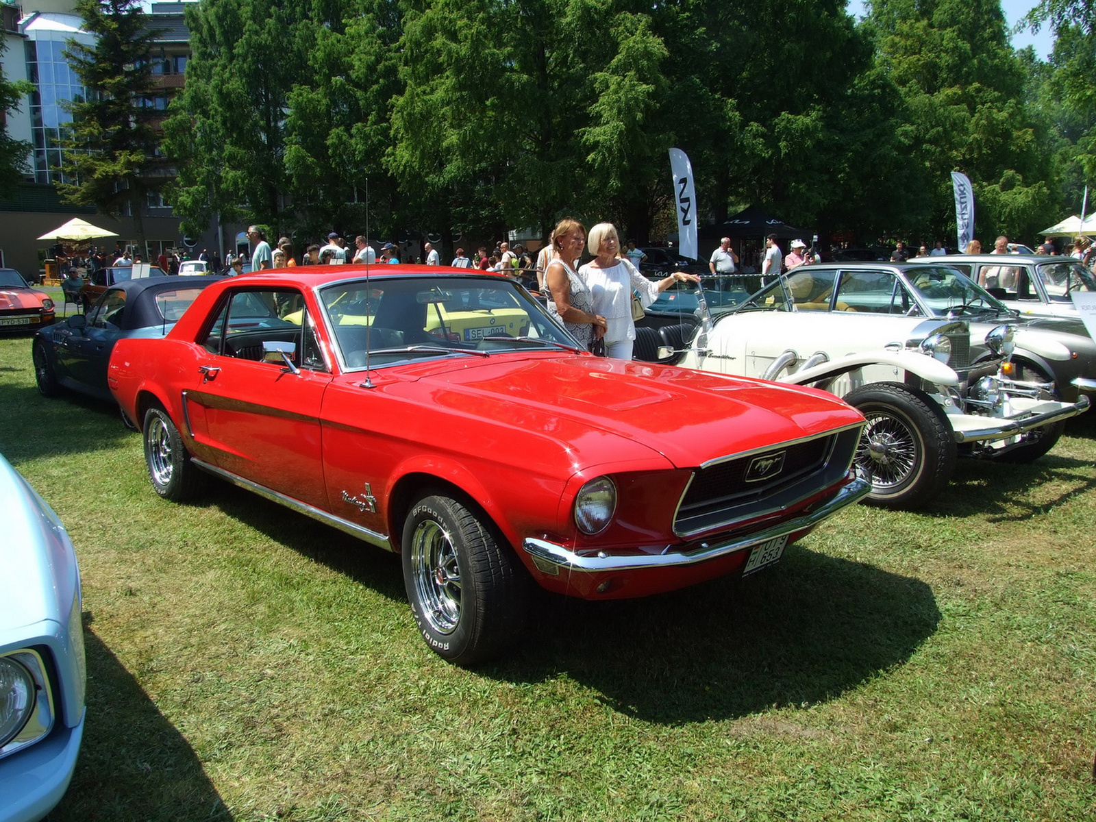 Ford Mustang a