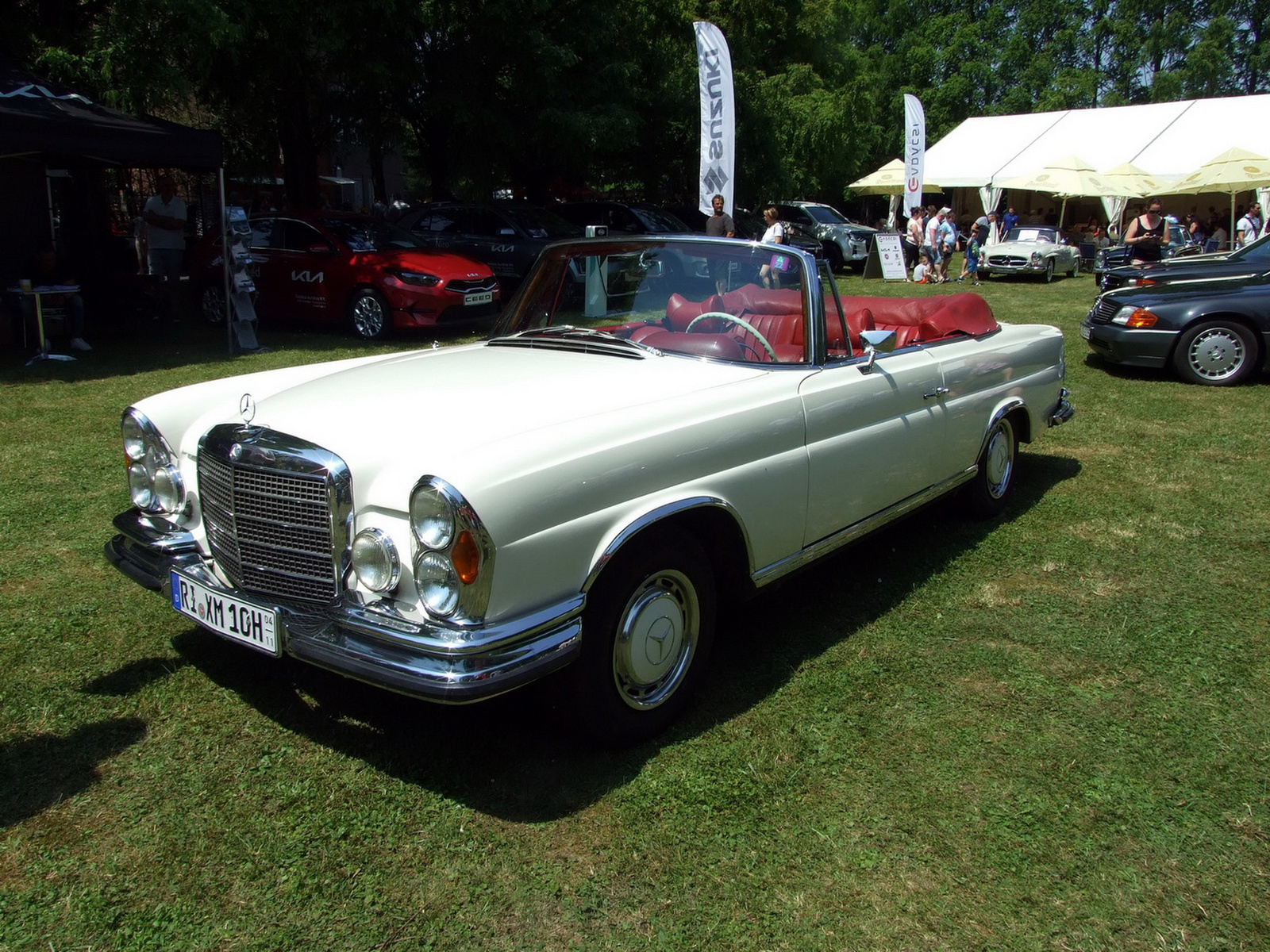 Mercedes 280SE Cabriolet a