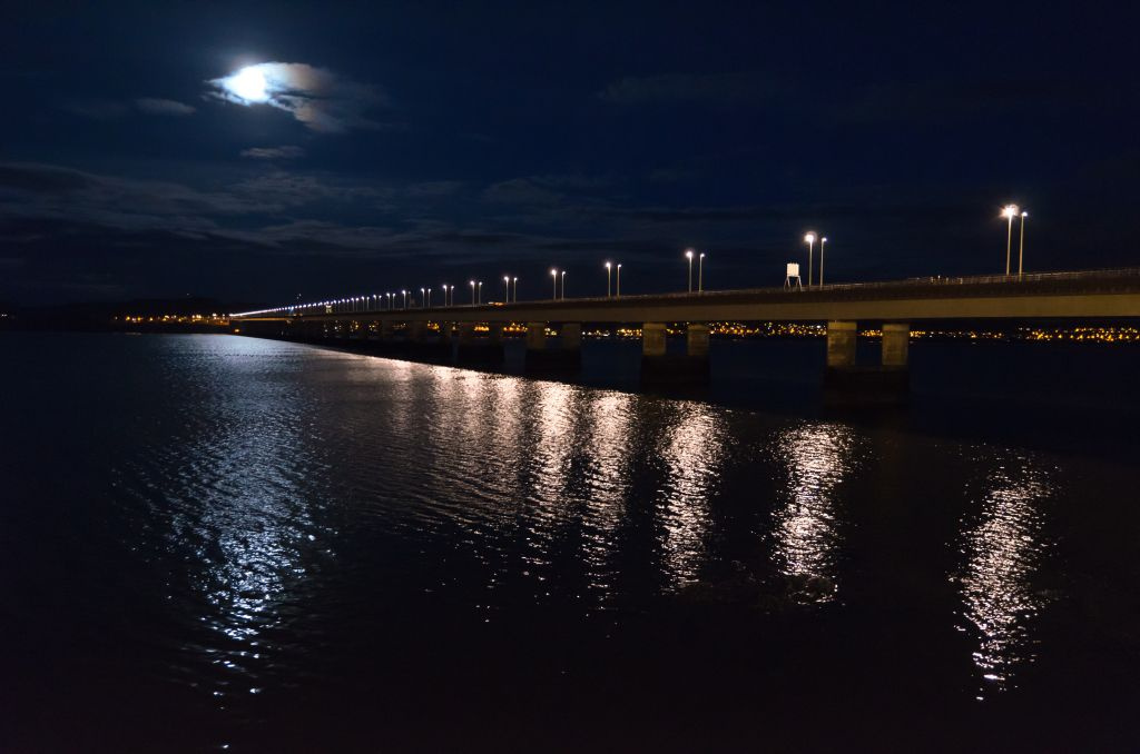 Tay bridge night