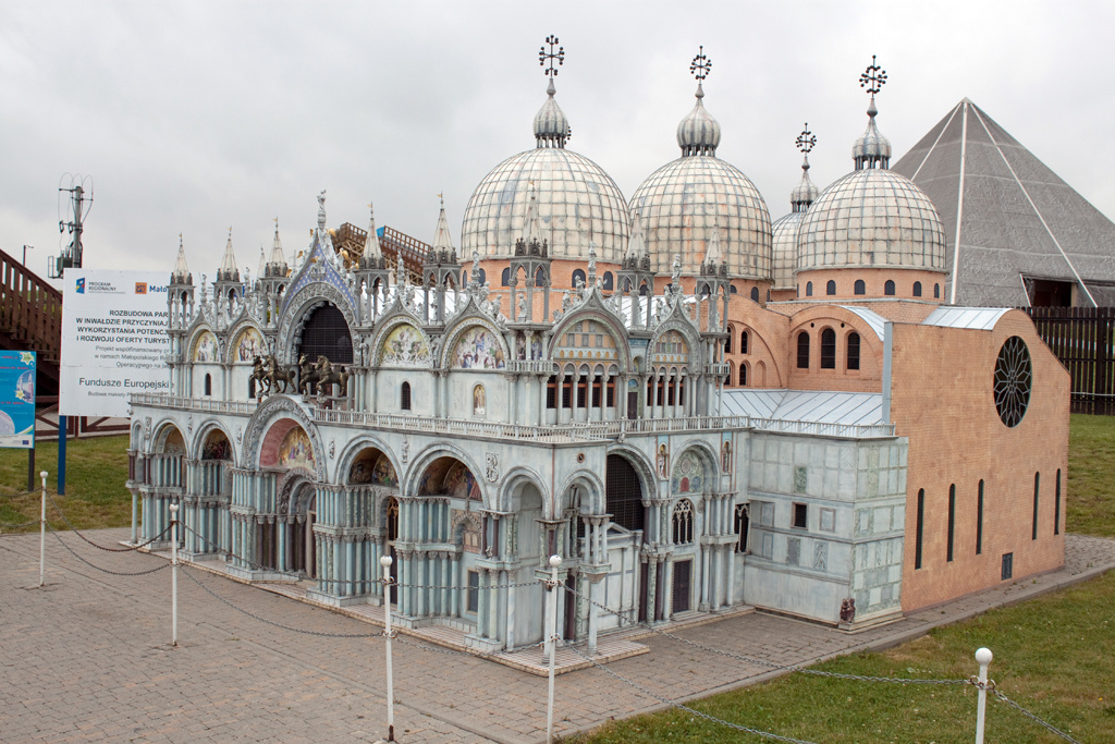 Inwałd miniatűr park 11086