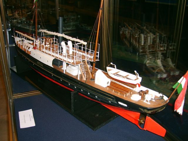 31. A Közlekedési Múzeumban A magyar hajógyártás 175 éve