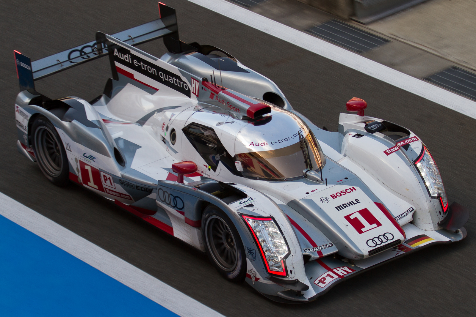 Audi R18 e-tron quattro