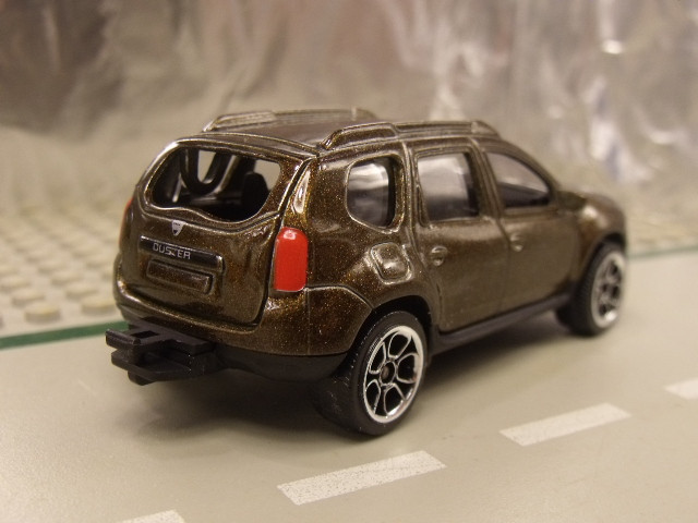 Dacia Duster Majorette (1)