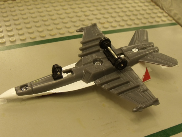 F-18 A Super Hornet Matchbox (8)