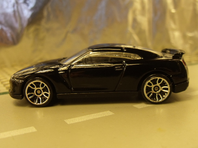 Nissan GT-R Hot Wheels (2)