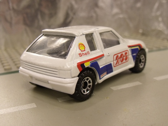 Peugeot 205 GTi Matchbox (1)