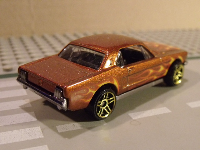 Ford Mustang HW barna (1)