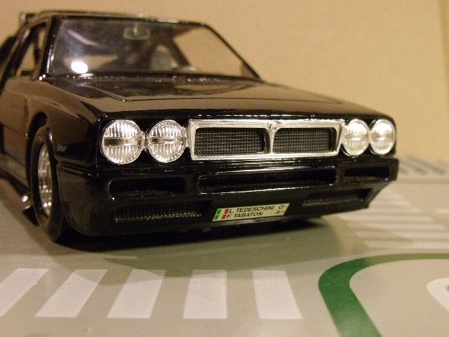 Lancia Delta S4 Bburago 1-24 (6)