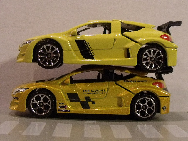 Majorette Renault Megane Trophy (16)