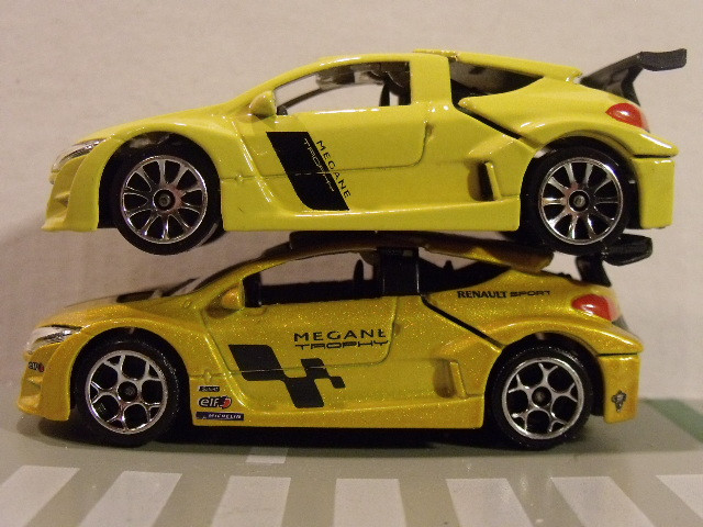 Majorette Renault Megane Trophy Sima (14)