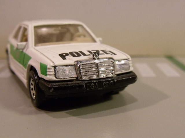 Mercedes 300E Polizei MB (6)