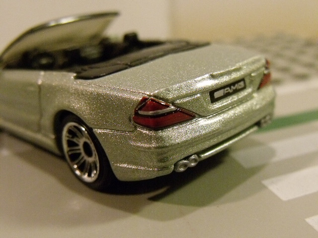 Mercedes 500SL Welly vs Matchbox (20)