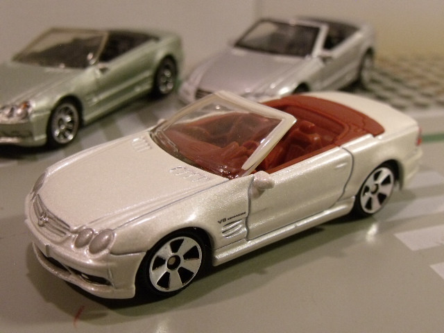 Mercedes 500SL Welly vs Matchbox (24)