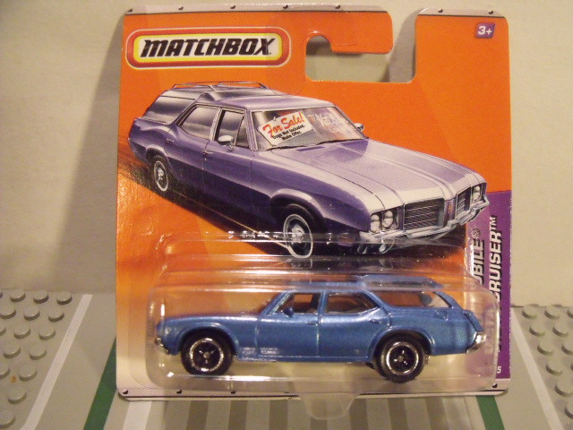 Oldsmobile Vista Cruiser Matchbox (1)