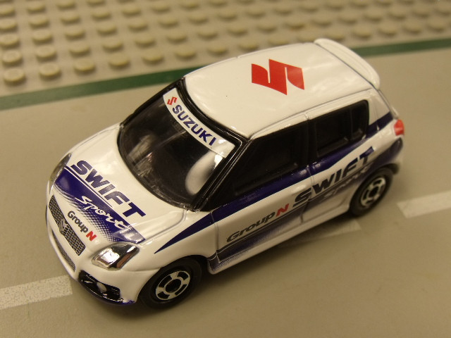 Suzuki Swift sport 2008 Tomica (3)