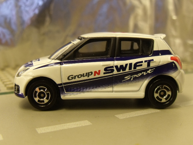 Suzuki Swift sport 2008 Tomica (2)