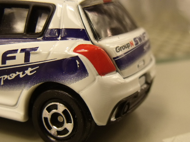 Suzuki Swift sport 2008 Tomica (10)