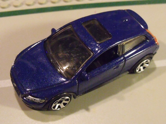 Volvo C30 Matchbox kék (3)