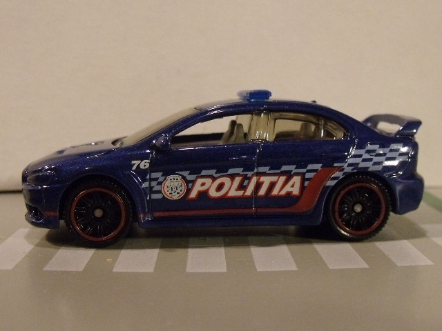 Mitsubishi Lancer EVO X Police Matchbox (8)