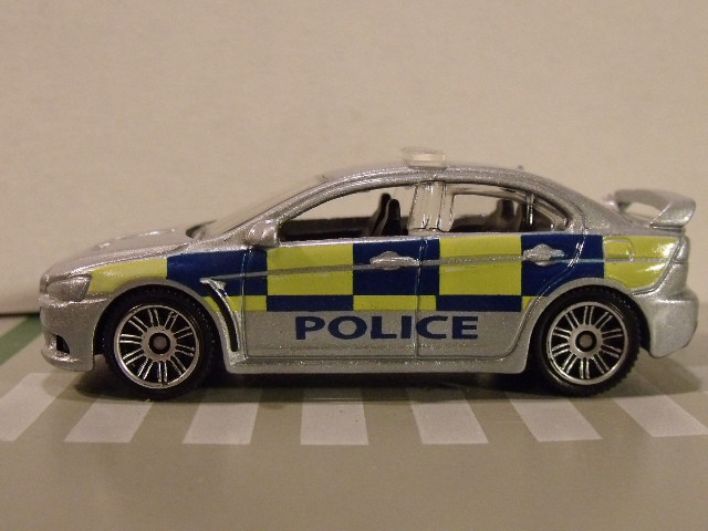 Mitsubishi Lancer EVO X Police Matchbox (4)