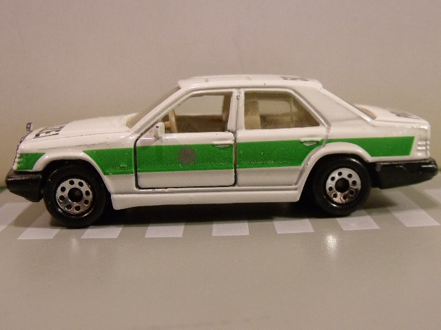 Mercedes 300E Polizei MB (5)