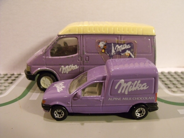 Matchbox Ford Milka Team (18)