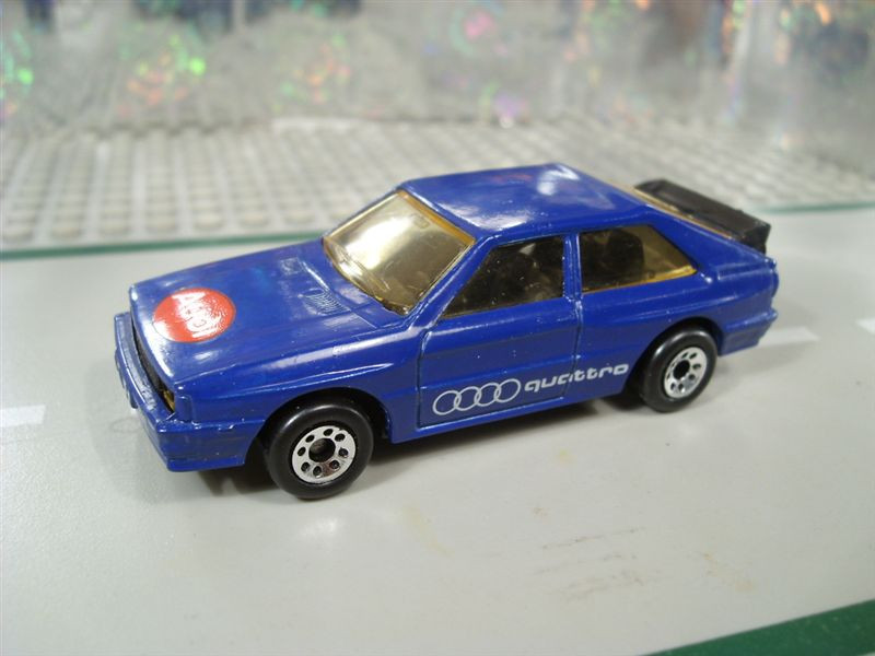 Audi Quattro kék matchbox (1)