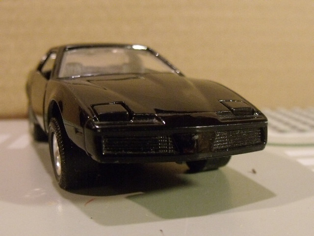 Yatming Pontiac Firebird KITT (4)