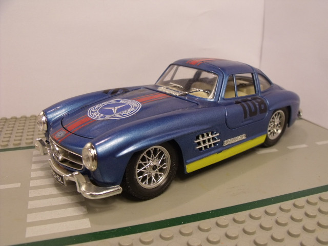 Mercedes-Benz 300 SL Burago 1-24